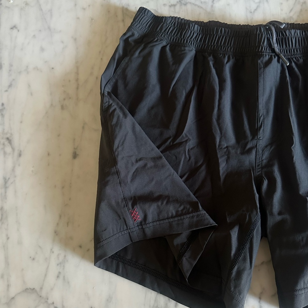 Rhone Men’s Athletic Shorts w/ Built-In Compression Liner – Size XL - Picture 5 of 11